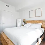 The Hollywood Highline 2 Bed Apt With Free Parking In Hollywood